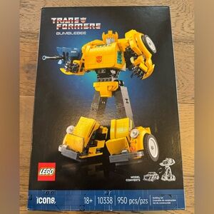 LEGO ICONS Transformers Bumblebee 10338